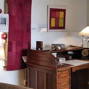 Petit Hotel